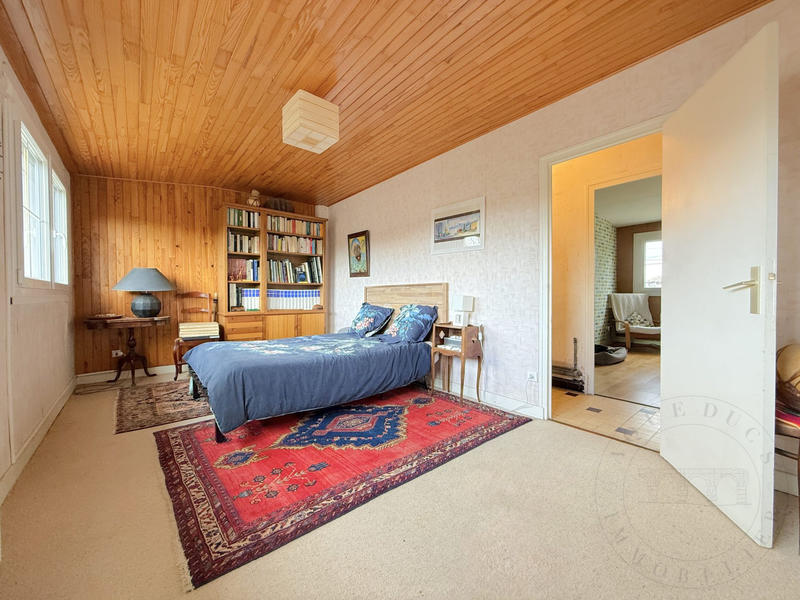 Maison - 161 m² - 7 pièces