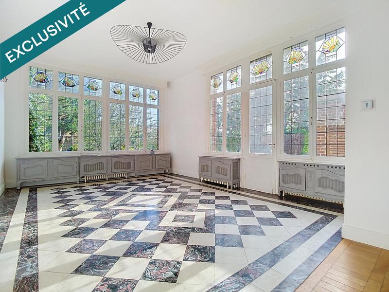 Maison - 297 m² - 14 pièces