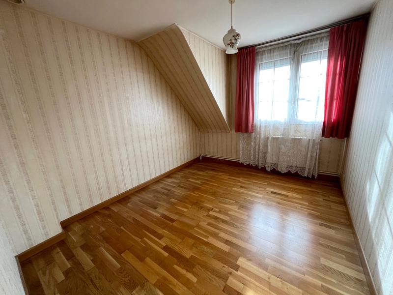 Maison traditionnelle - 80 m² - 5 pièces