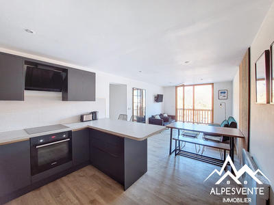 Appartement - 80 m² - 4 pièces