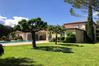 Villa - 340 m² - 8 pièces