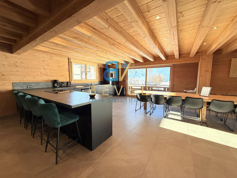 Châlet - 339 m² - 10 pièces