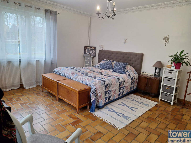 Maison - 261 m² - 11 pièces