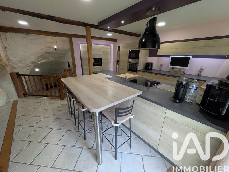 Maison - 204 m² - 8 pièces