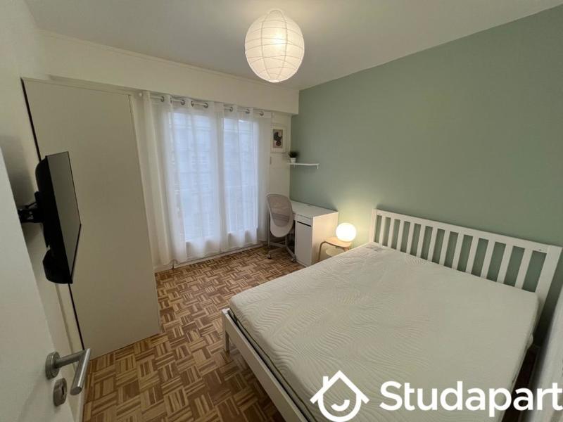 Chambre - 11 m² - 1 pièce