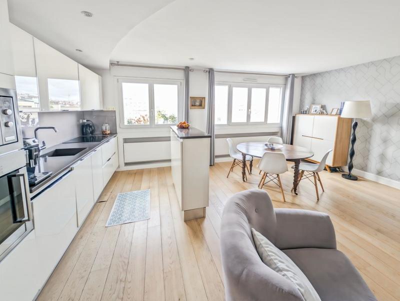 Appartement - 99 m² - 5 pièces