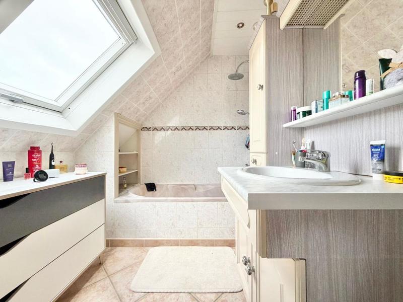 Maison - 108 m² - 5 pièces