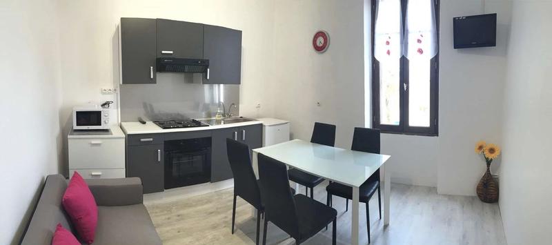 Maison - 450 m² - 10 pièces