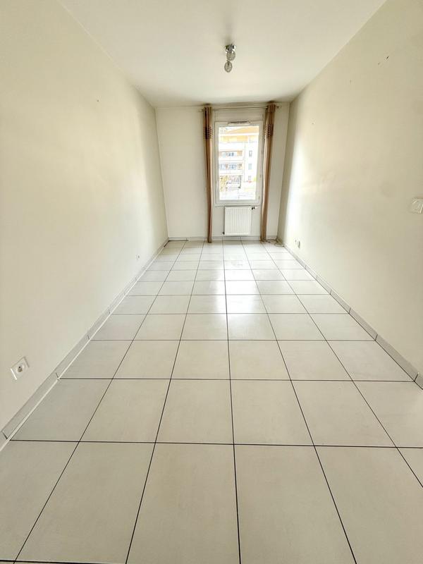 Appartement - 82 m² - 3 pièces