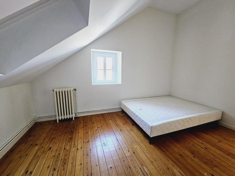 Maison - 200 m² - 8 pièces