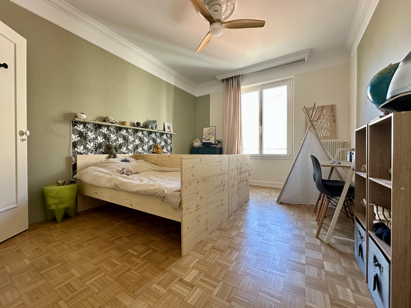 Appartement - 123 m² - 6 pièces