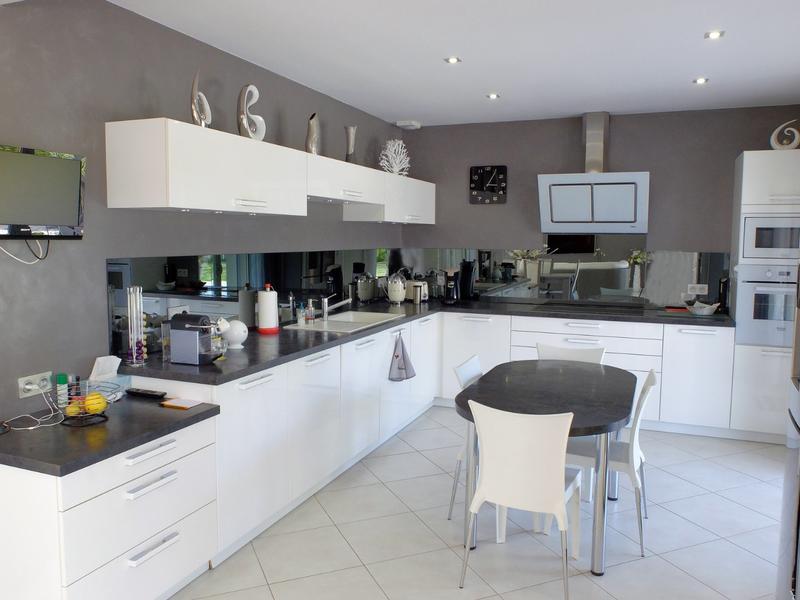 Maison - 185 m² - 6 pièces