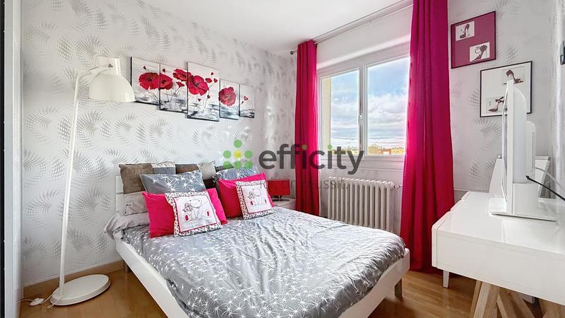 Appartement - 82 m² - 4 pièces