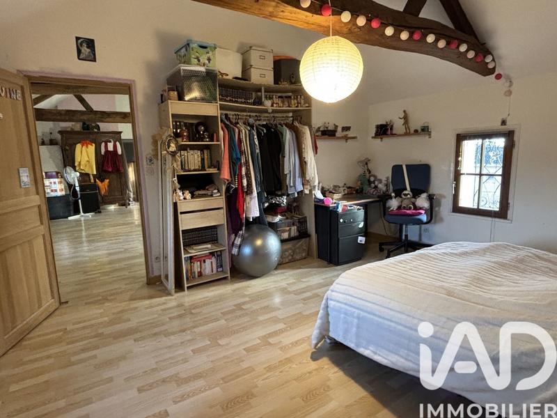 Maison - 317 m² - 12 pièces