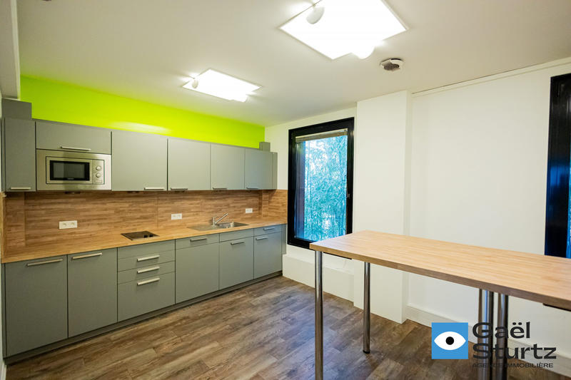 Maison - 574 m² - 17 pièces