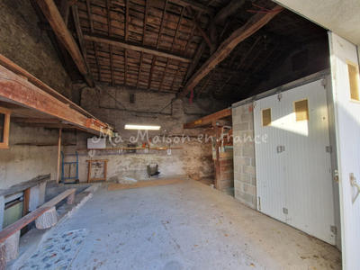 Maison - 240 m² - 11 pièces