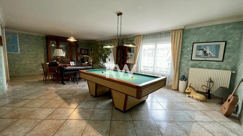 Pavillon - 205 m² - 6 pièces