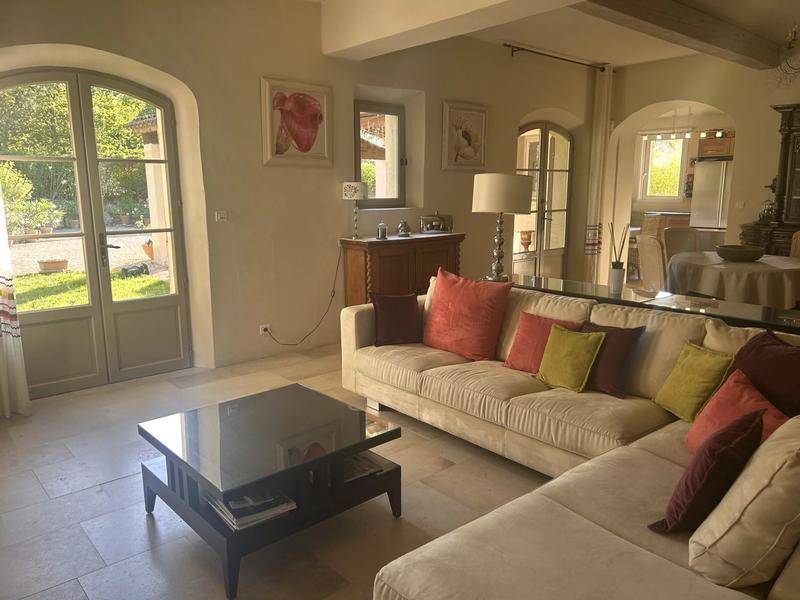 Maison - 180 m² - 6 pièces