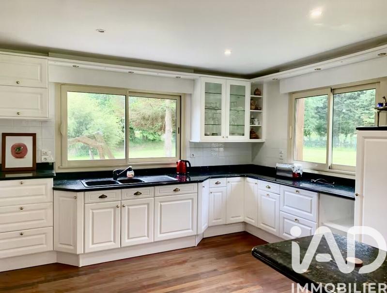 Maison - 298 m² - 5 pièces