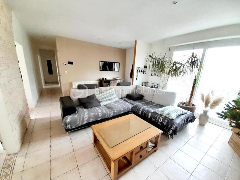 Maison traditionnelle - 183 m² - 7 pièces