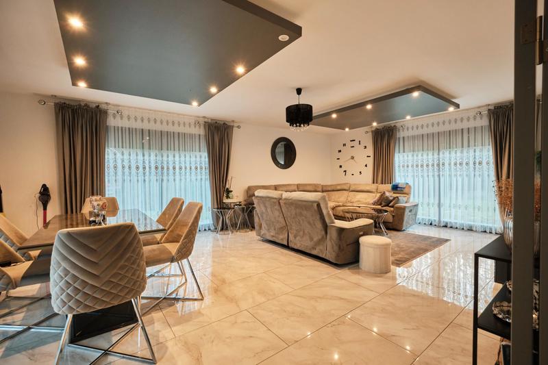 Maison - 180 m² - 7 pièces