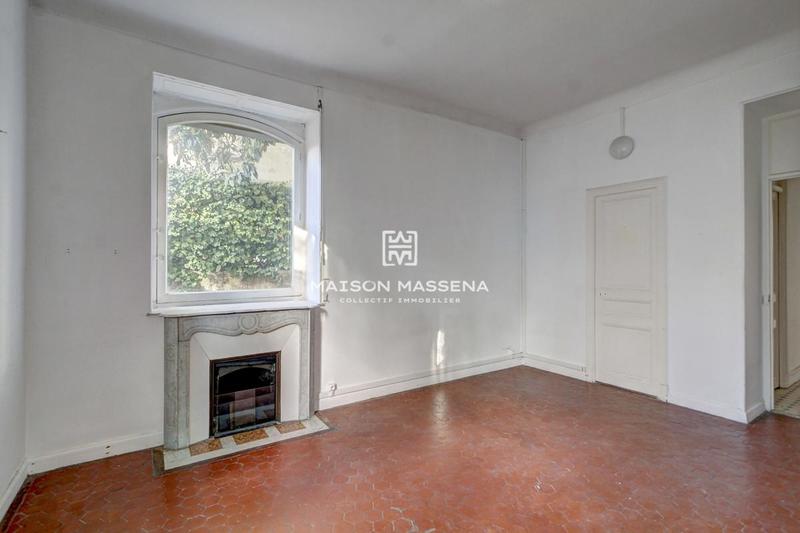 Appartement bourgeois - 136 m² - 6 pièces