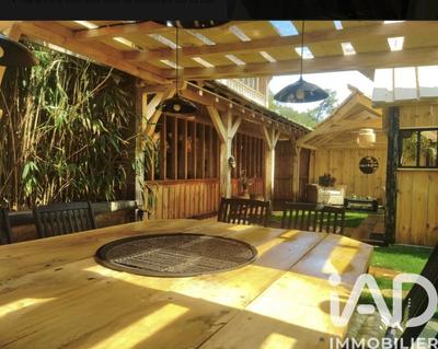 Maison de maîtres - 200 m² - 8 pièces