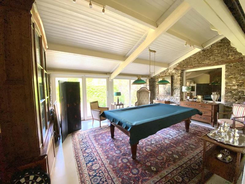 Propriété - 350 m² - 12 pièces