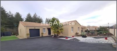 Maison - 101 m² - 8 pièces