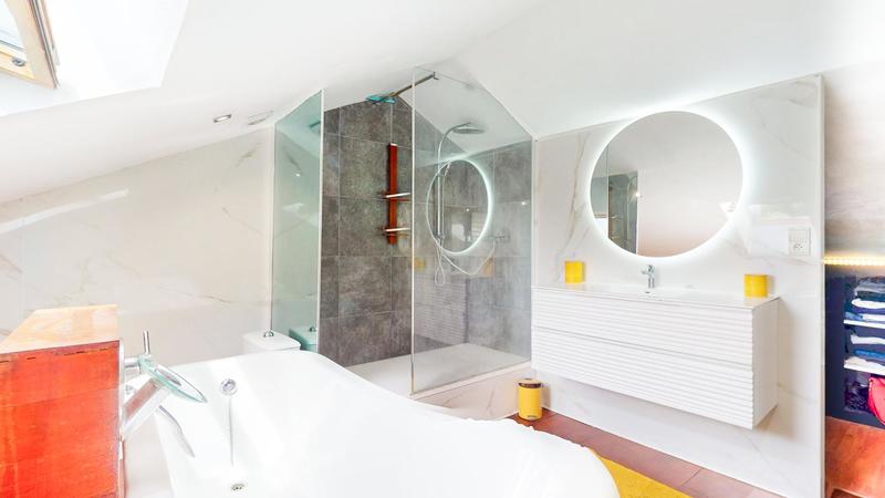 Appartement - 188 m² - 5 pièces