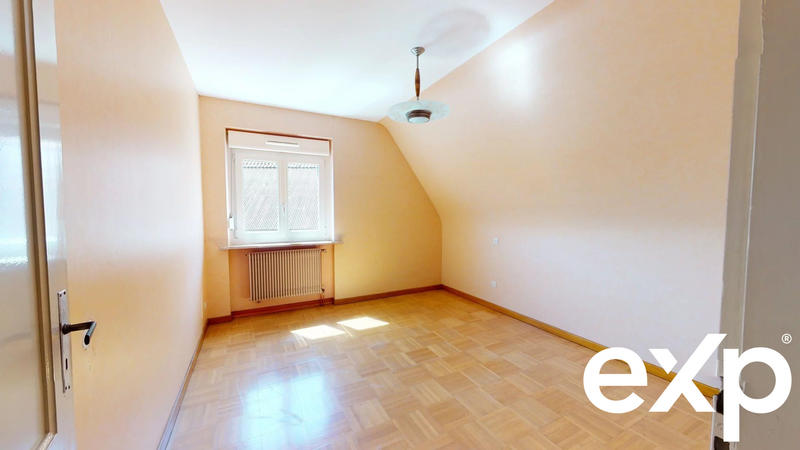 Maison - 207 m² - 7 pièces