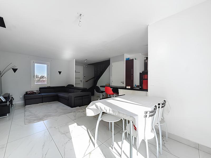 Maison - 83 m² - 4 pièces