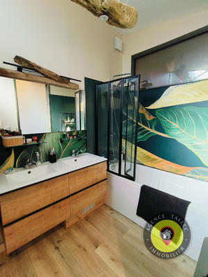 Local d'activité / Entrepôt - 590 m² - 6 pièces