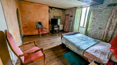 Maison - 330 m² - 11 pièces