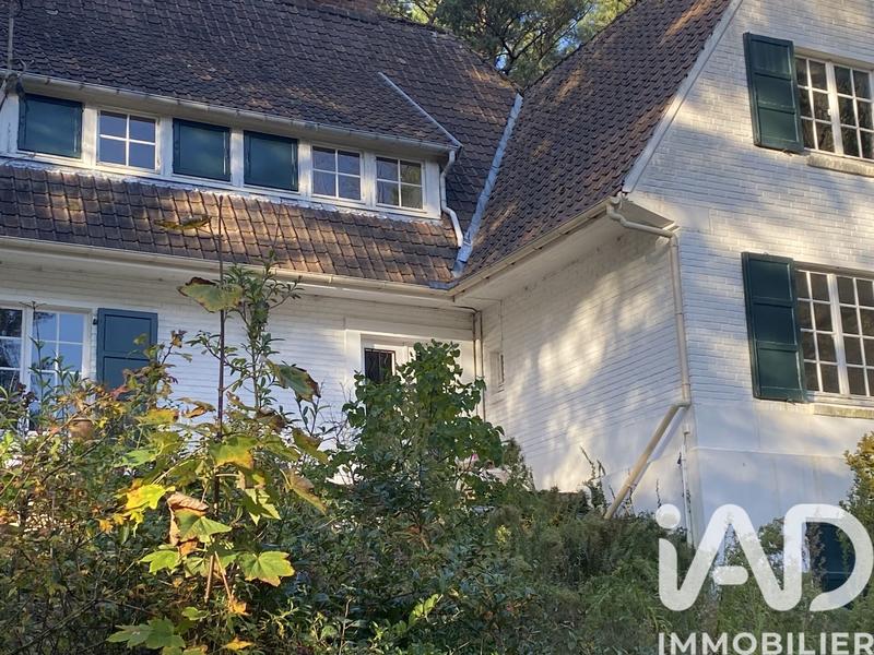 Maison - 235 m² - 10 pièces