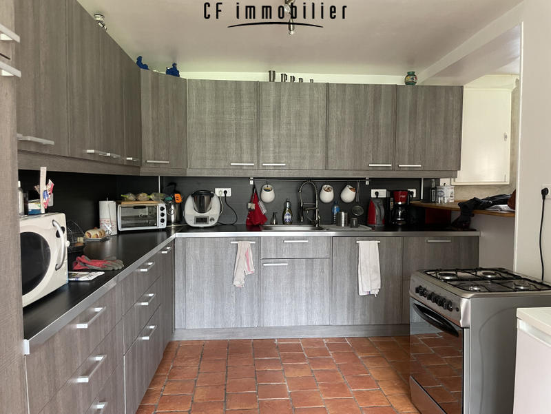 Maison - 220 m² - 7 pièces