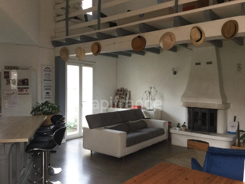 Maison - 104 m² - 4 pièces
