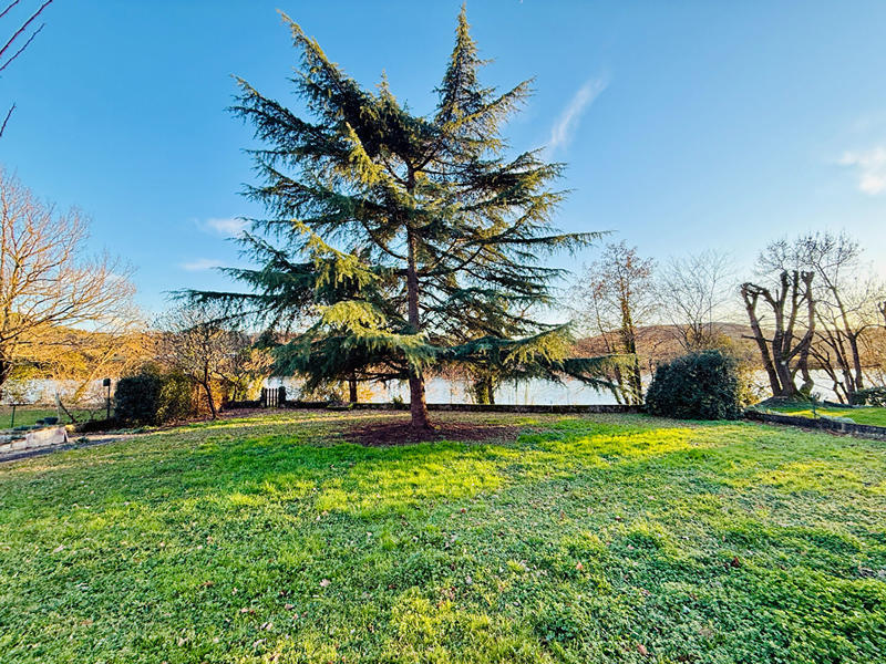 Maison - 195 m² - 7 pièces