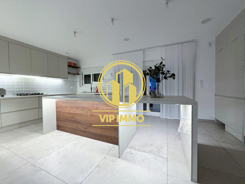 Maison - 122 m² - 5 pièces