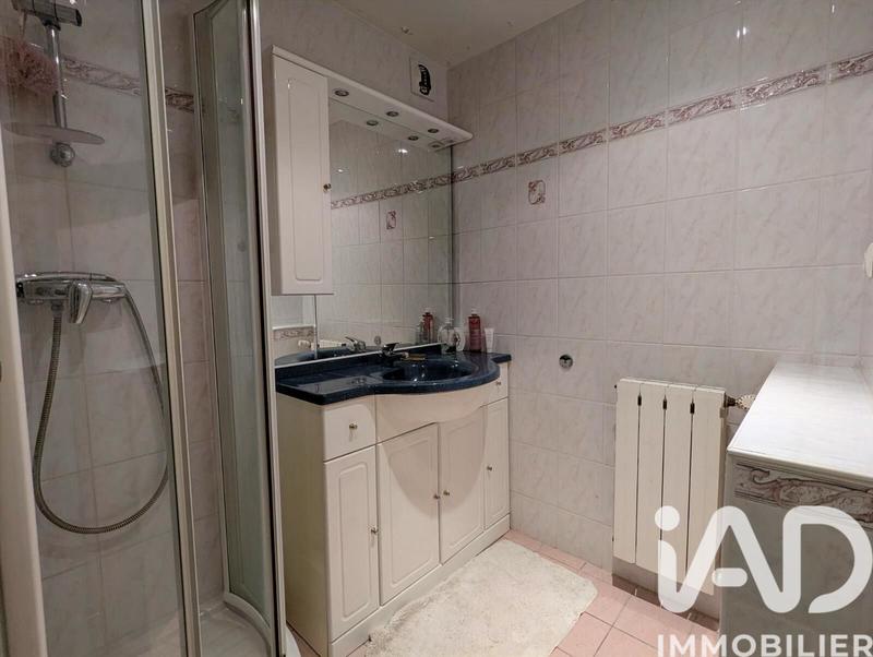 Maison - 209 m² - 8 pièces