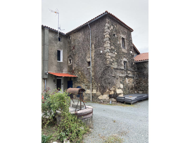 Maison - 180 m² - 7 pièces