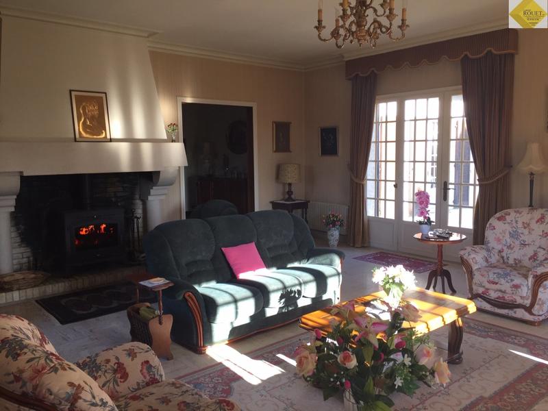 Maison - 346 m² - 9 pièces