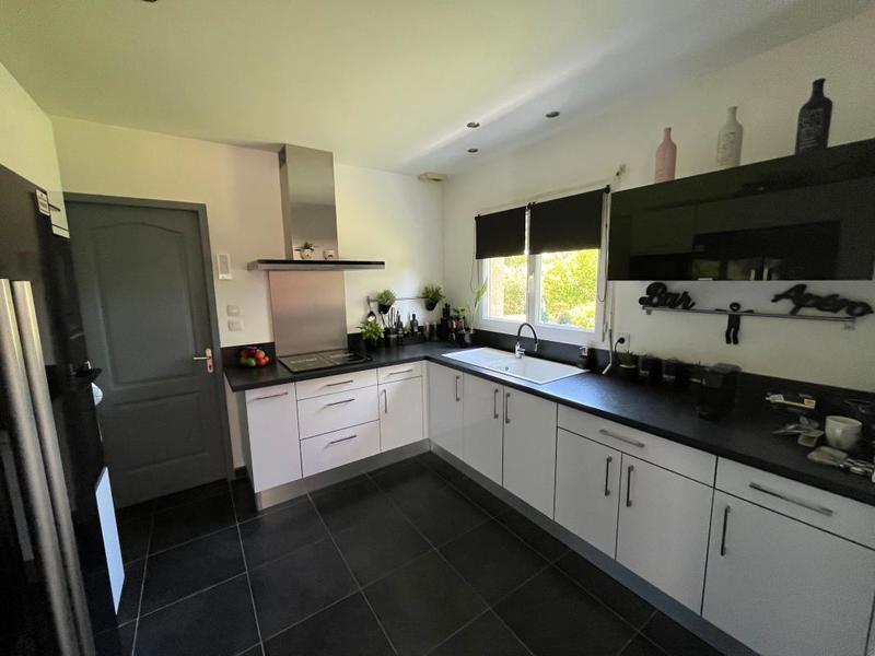 Maison - 208 m² - 5 pièces