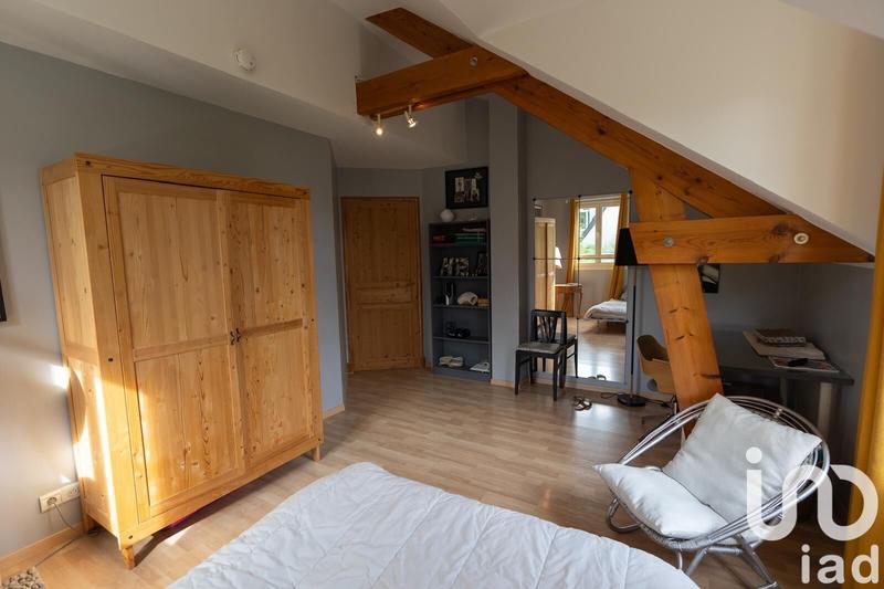 Maison - 180 m² - 7 pièces