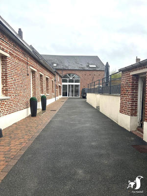 Maison - 245 m² - 8 pièces