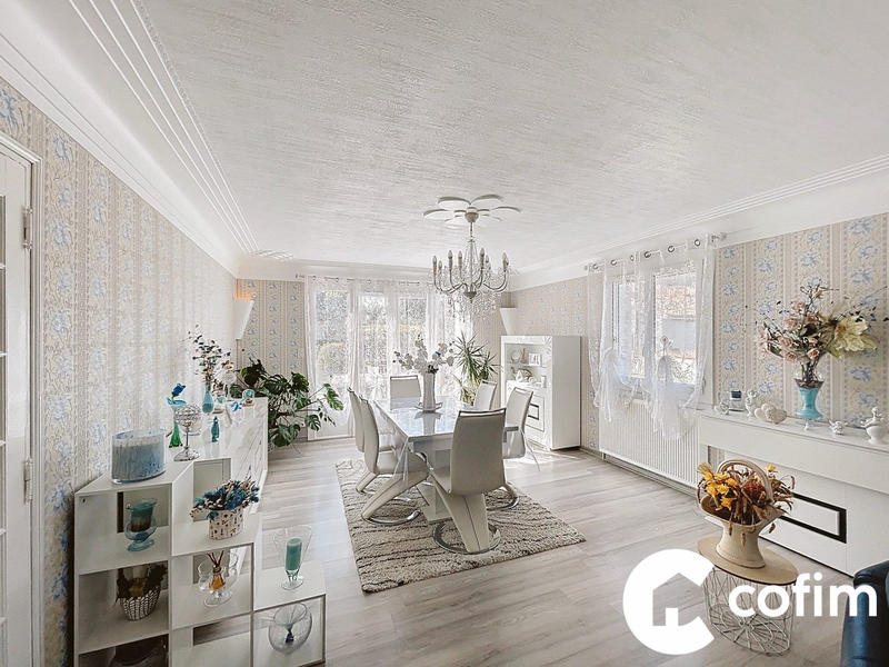 Maison - 132 m² - 7 pièces