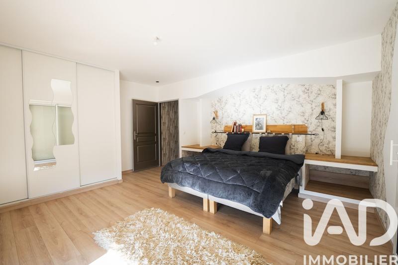 Maison - 275 m² - 5 pièces