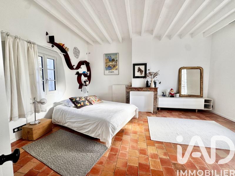 Maison - 217 m² - 7 pièces