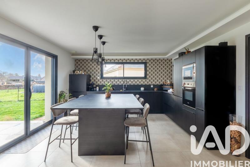 Maison - 143 m² - 7 pièces