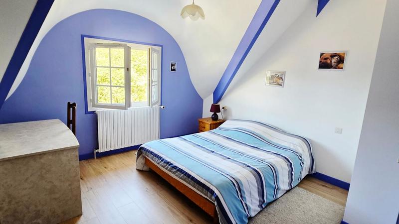 Maison - 168 m² - 9 pièces